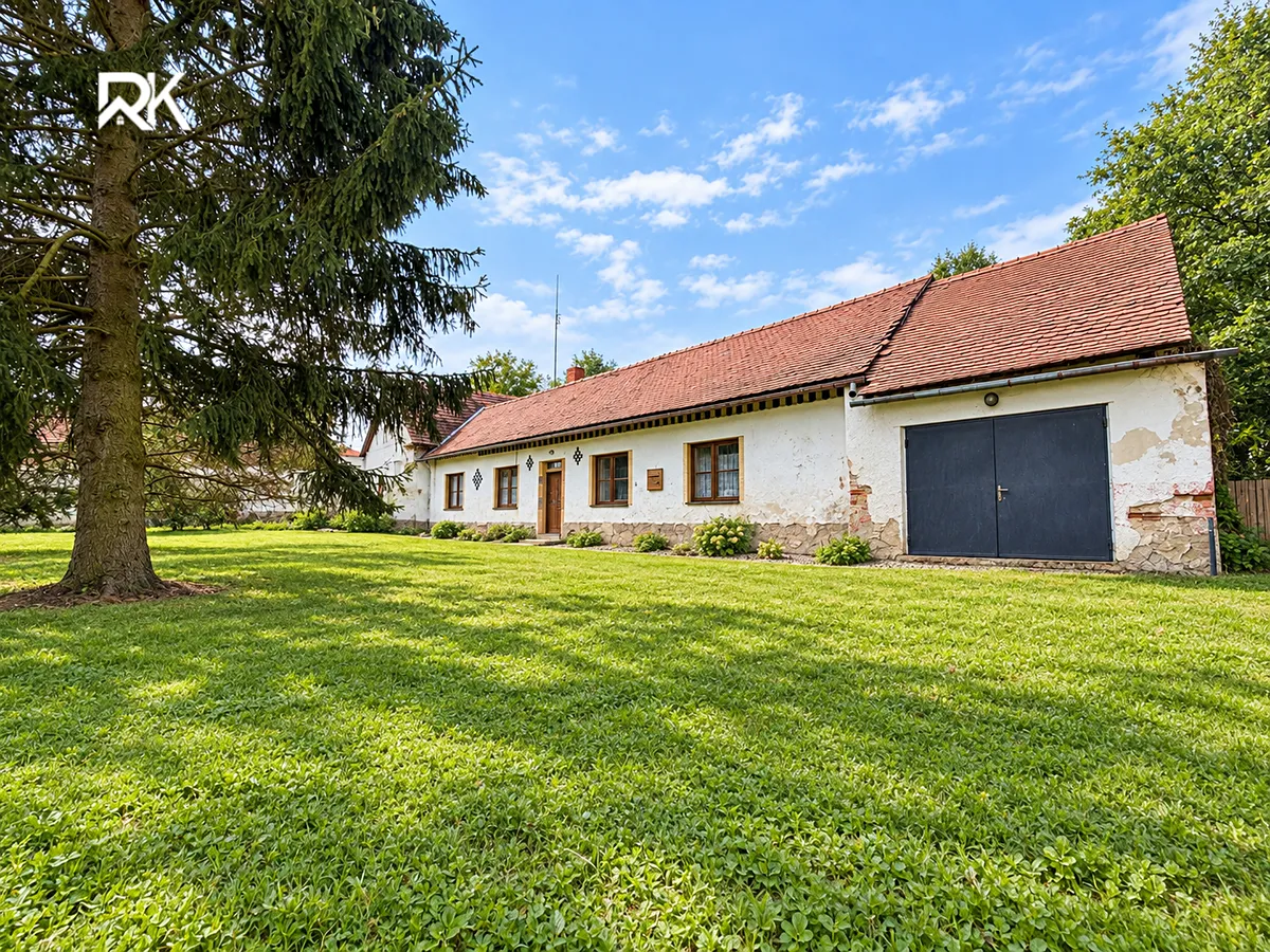 Prodej rodinného domu 650 m², pozemek 1881 m²